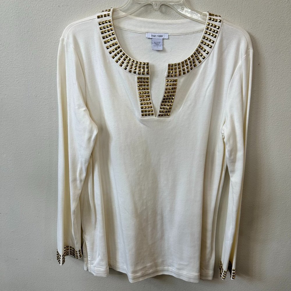JOHN VASS CREAM W/GOLD STUDS TOP